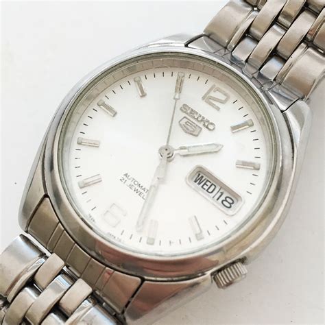 seiko 7s26 01v0.